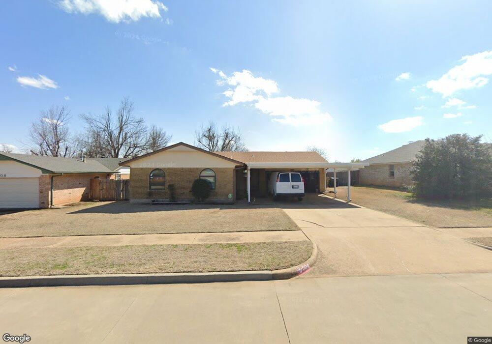 904 NE 6th St, Moore, OK 73160 - photo 1