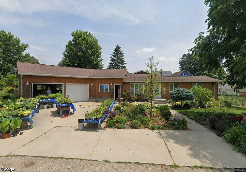 504 N Decorah St, Caledonia, MN 55921 - photo 1