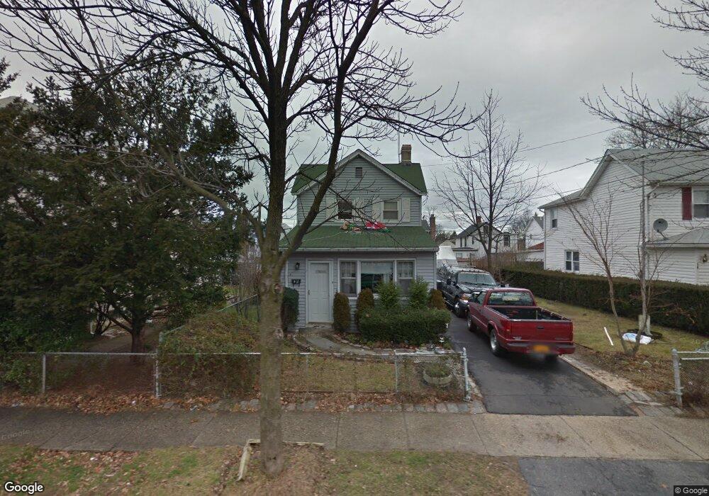 52 Coles St, Glen Cove, NY 11542 - photo 1