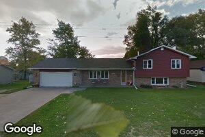 100 W Givens St, Abingdon, IL 61410
