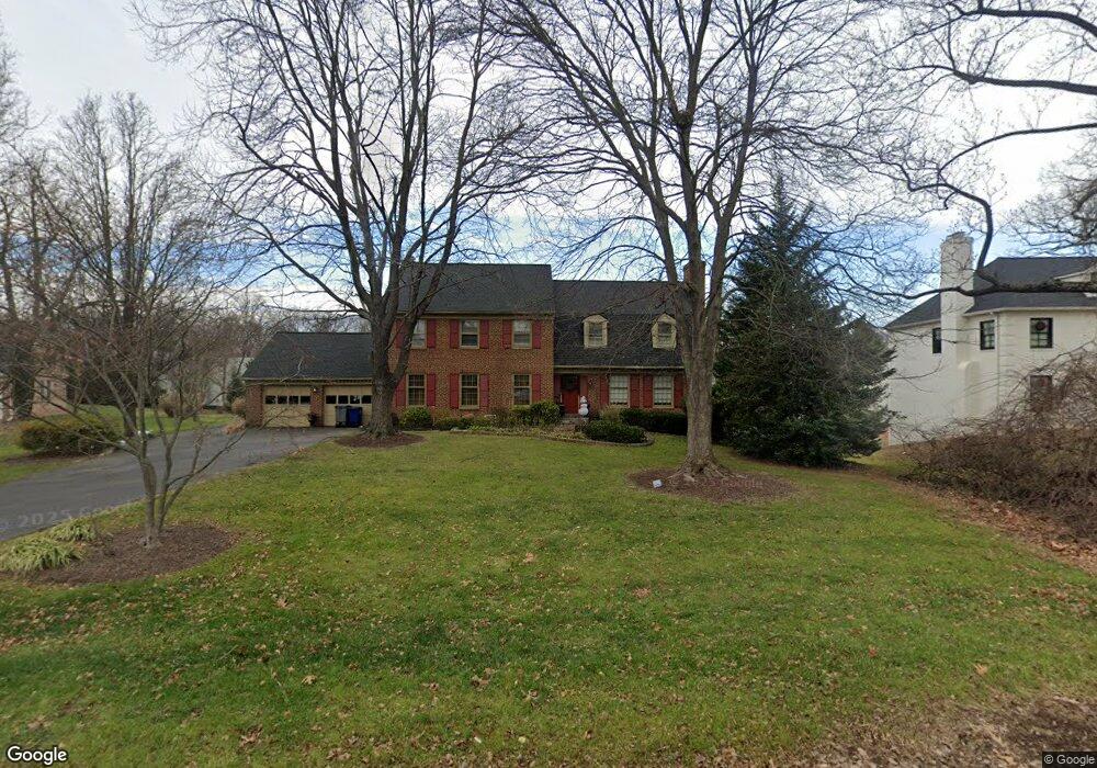 1036 Delf Dr, McLean, VA 22101 - photo 1