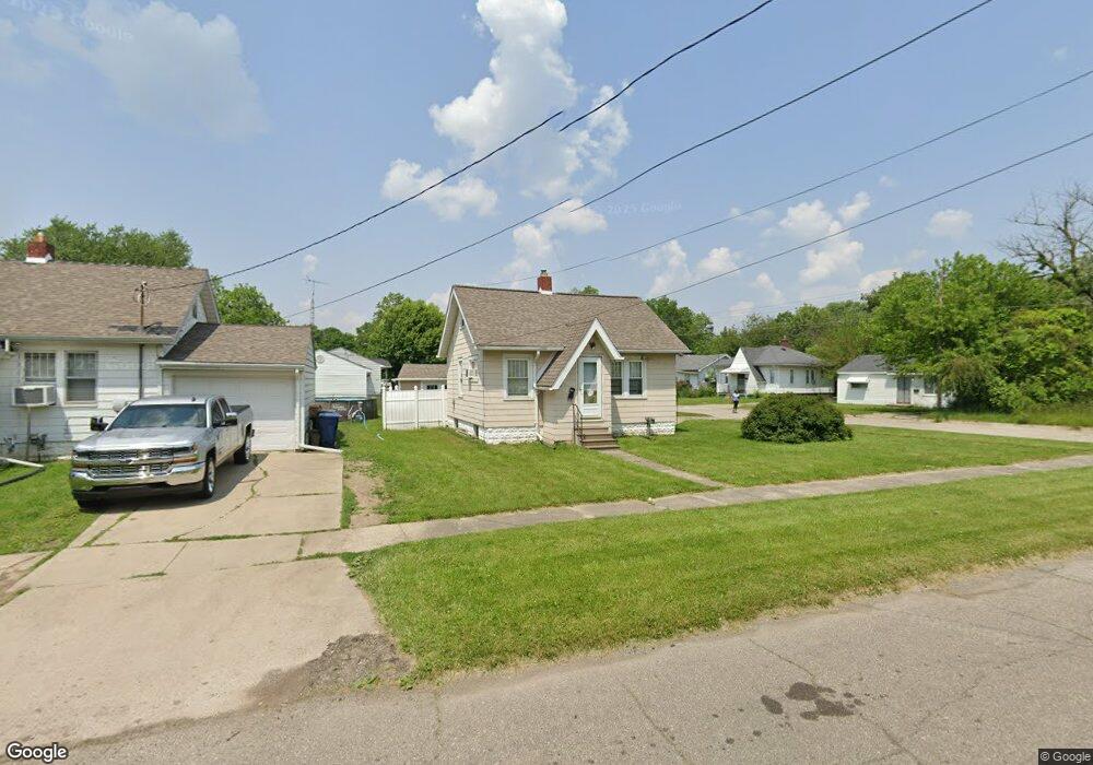 1052 Tacken St, Flint, MI 48532 - photo 1