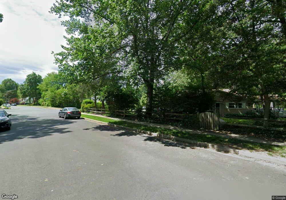 4820 Gadsen Dr, Fairfax, VA 22032 - photo 1