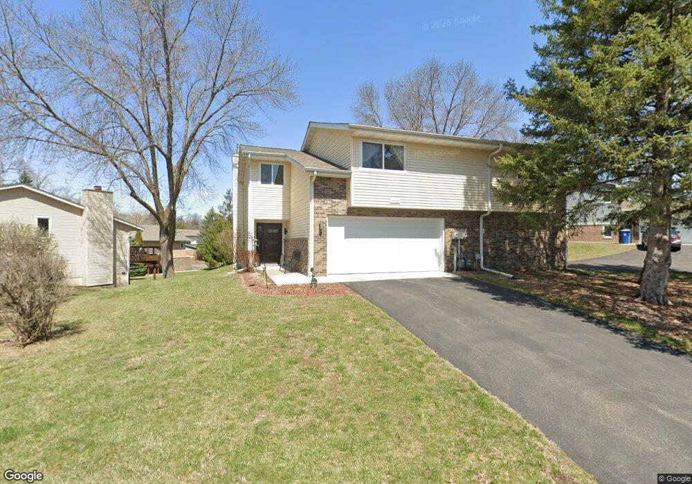 18320 Creeks Bend Dr, Minnetonka, MN 55345 - photo 1