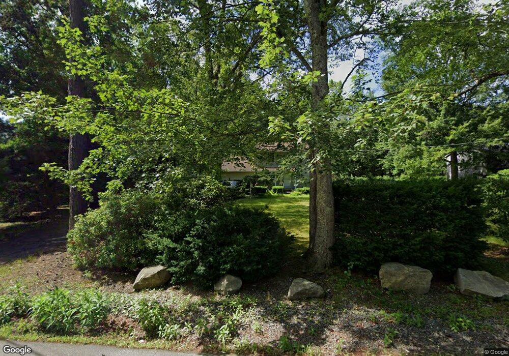 24 Hickory Dr, Amherst, NH 03031 - photo 1