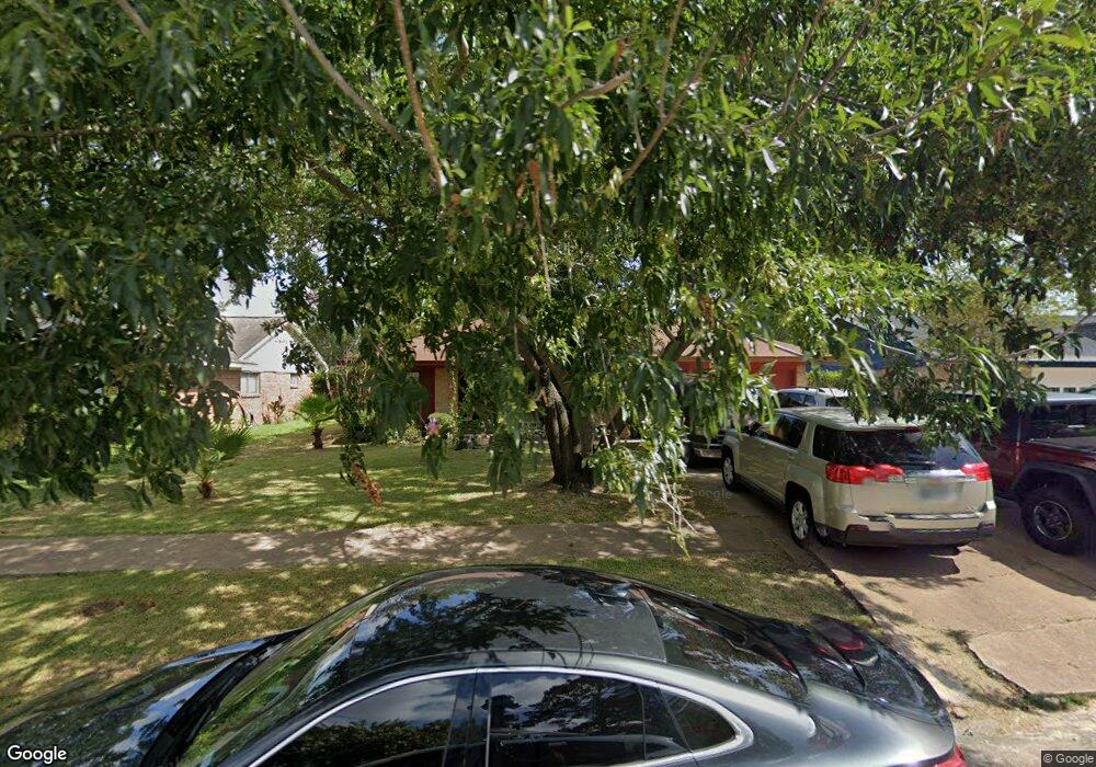 13927 Oak Leaf Ln, Houston, TX 77015 - photo 1