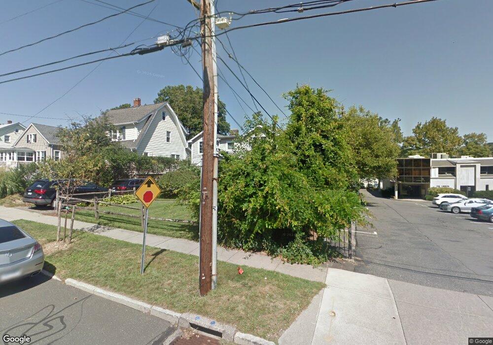 108 Lenox Ave, Stamford, CT 06906 - photo 1