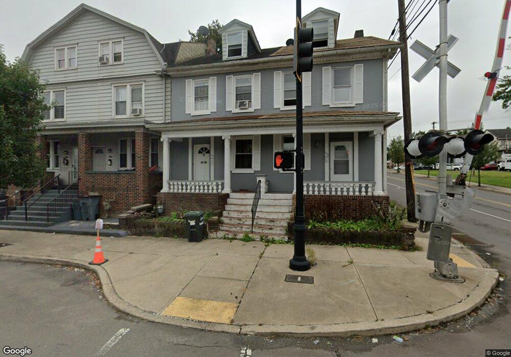 302 E Broad St, Hazleton, PA 18201 - photo 1