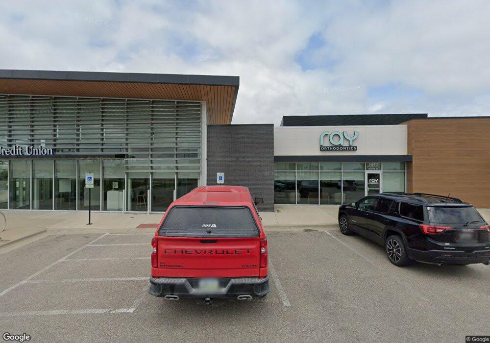 3810 Westdale Dr SW unit B, Cedar Rapids, IA 52404 - photo 1