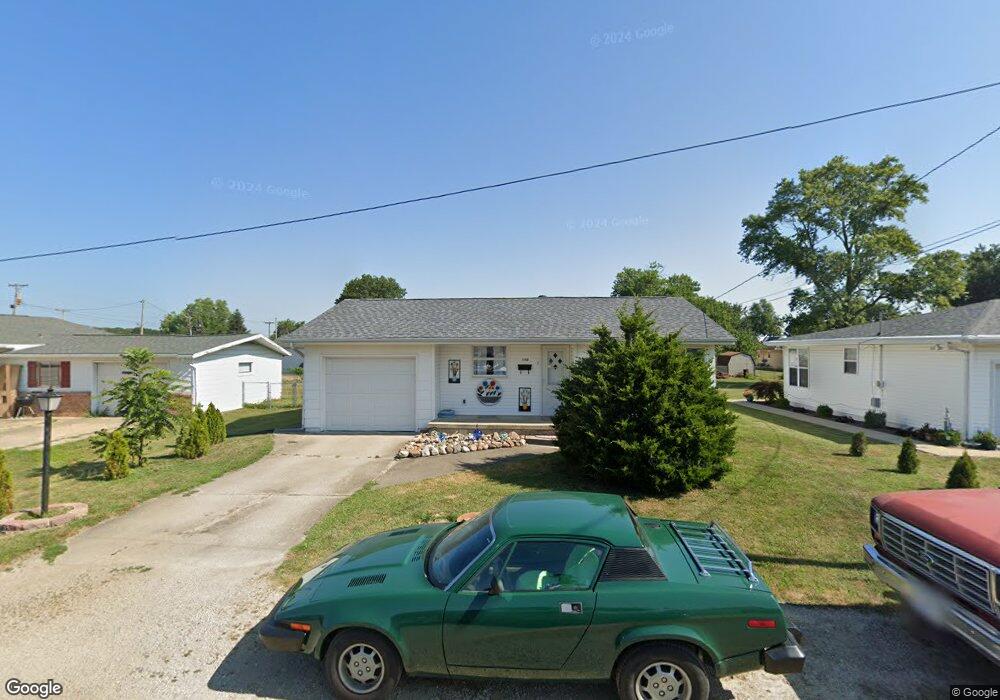 1102 W Franklin Ave, Effingham, IL 62401 - photo 1