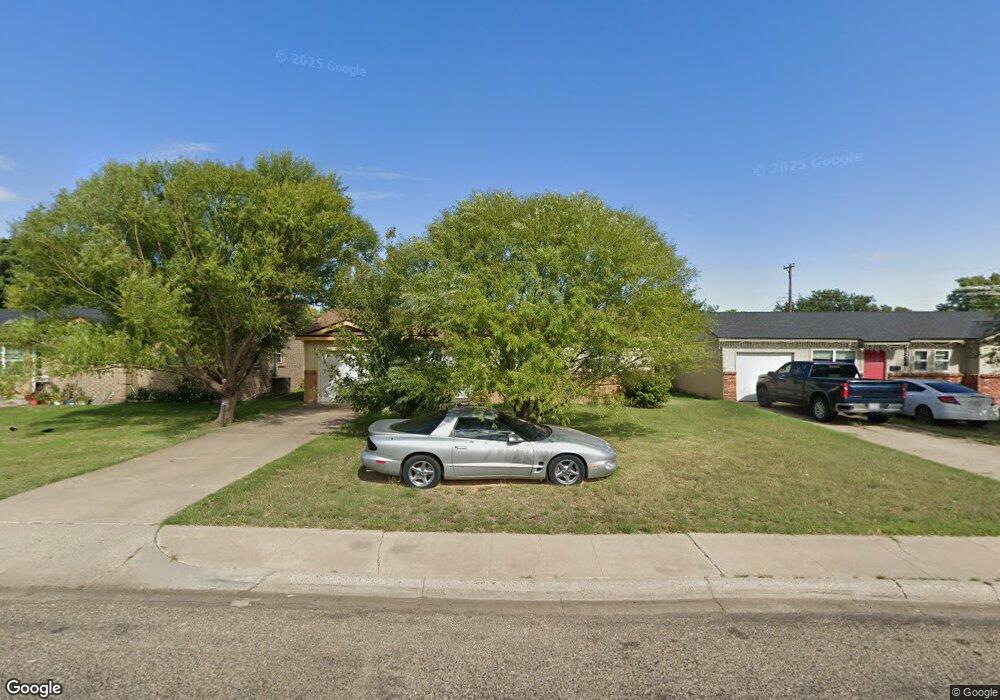 1209 Shamrock Dr, Dumas, TX 79029 - photo 1