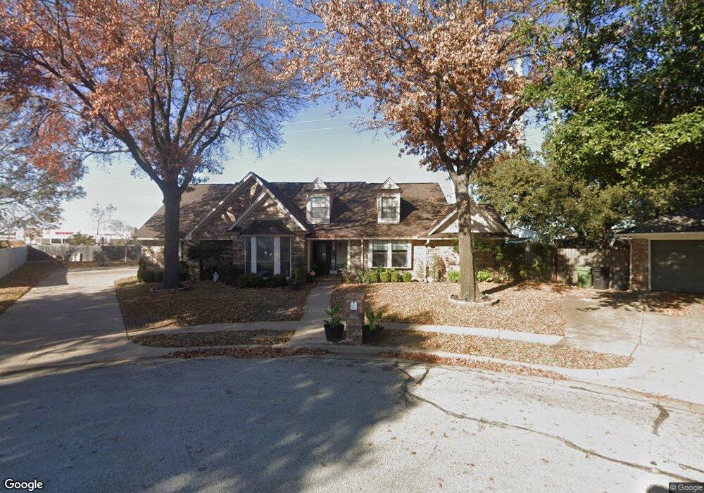 300 Elisha Ct, Bedford, TX 76021 - photo 1