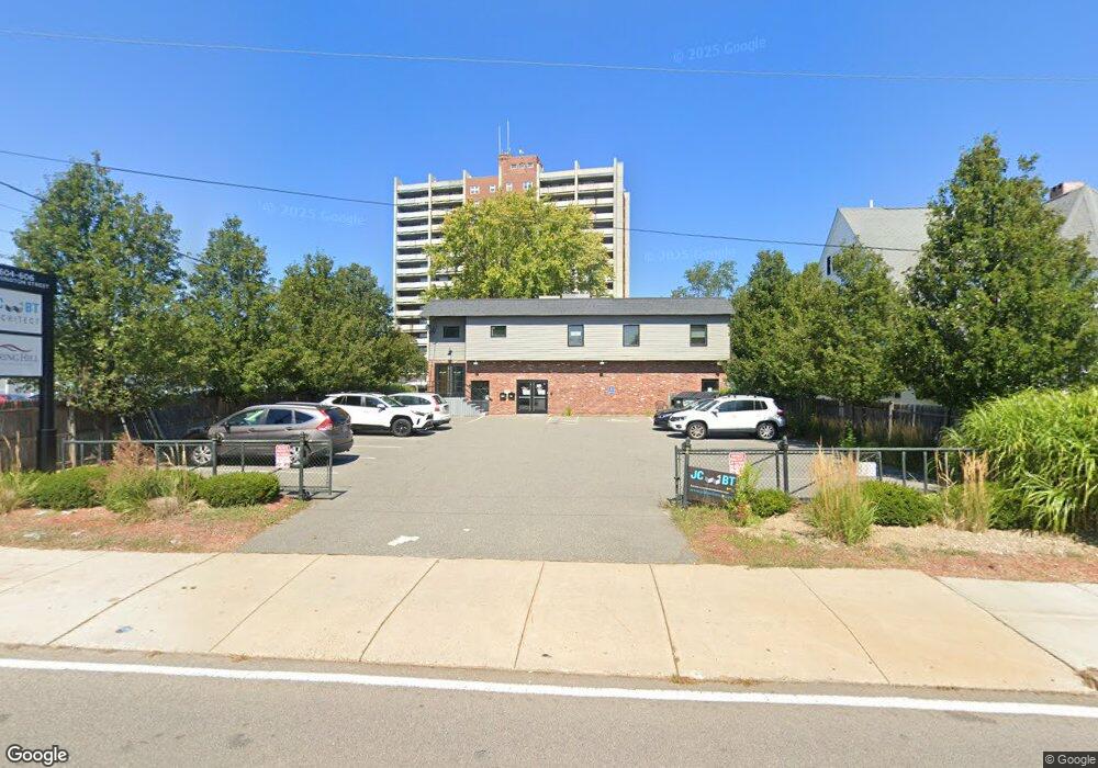 606 Washington St unit Top floor, Quincy, MA 02169 - photo 1