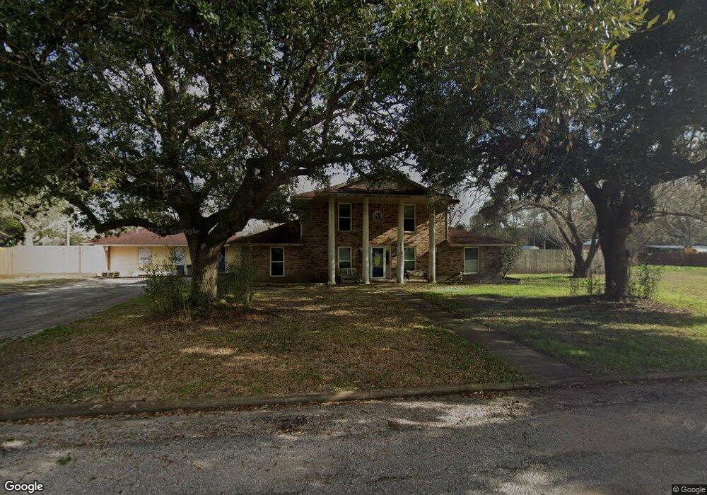 1592 County Road 141, Alvin, TX 77511 - photo 1