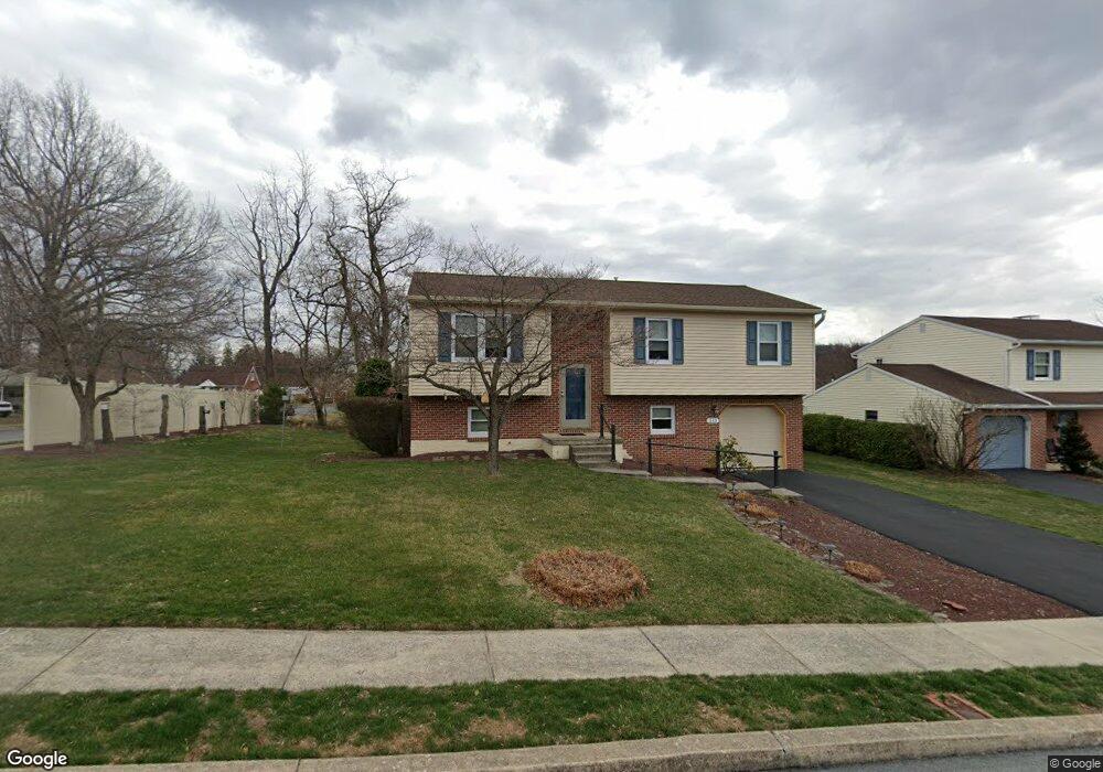 313 Crest Cir, Mohnton, PA 19540 - photo 1