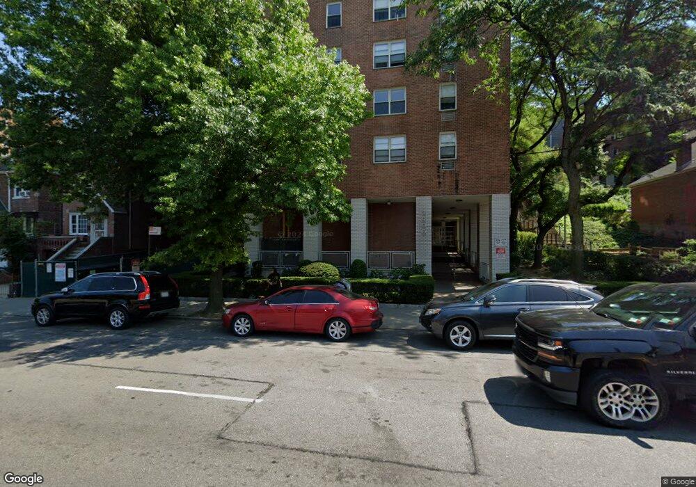 Orloff Towers unit 5J, Bronx, NY 10463 - photo 1