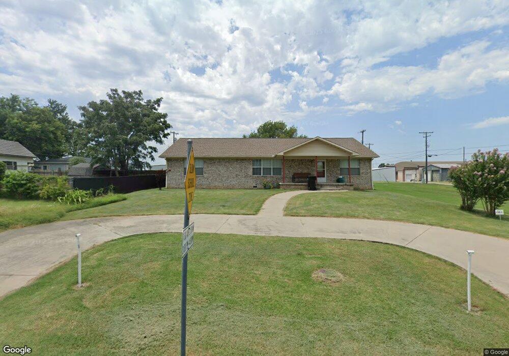 121 S 4th St, McLoud, OK 74851 - photo 1