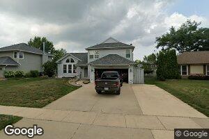1518 Vinewood Ln NE, Cedar Rapids, IA 52402