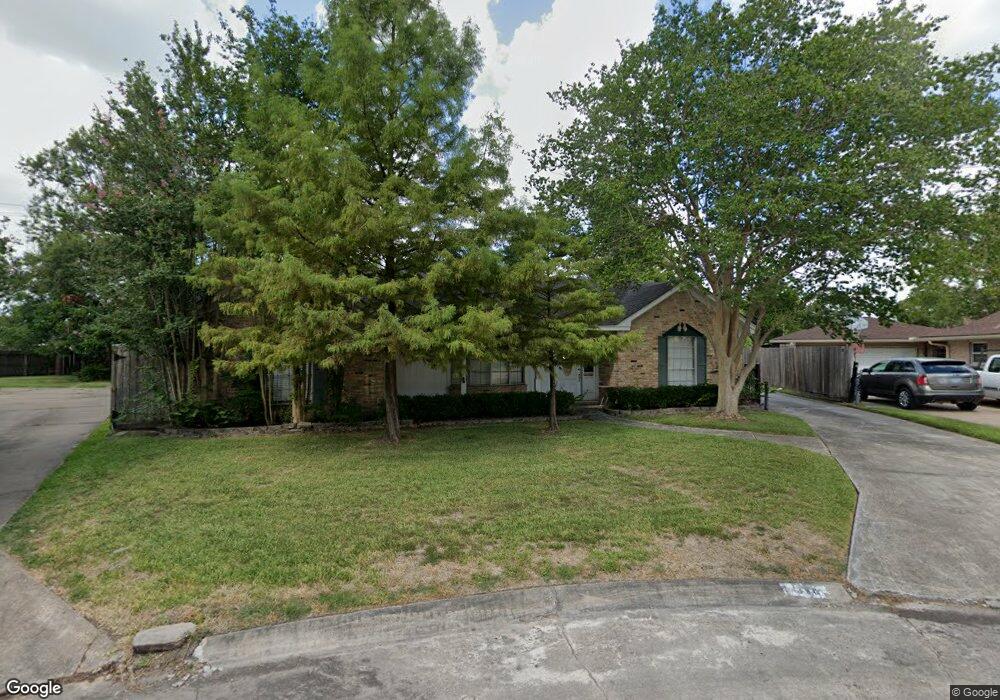 390 Stonehenge Ln, Houston, TX 77015 - photo 1