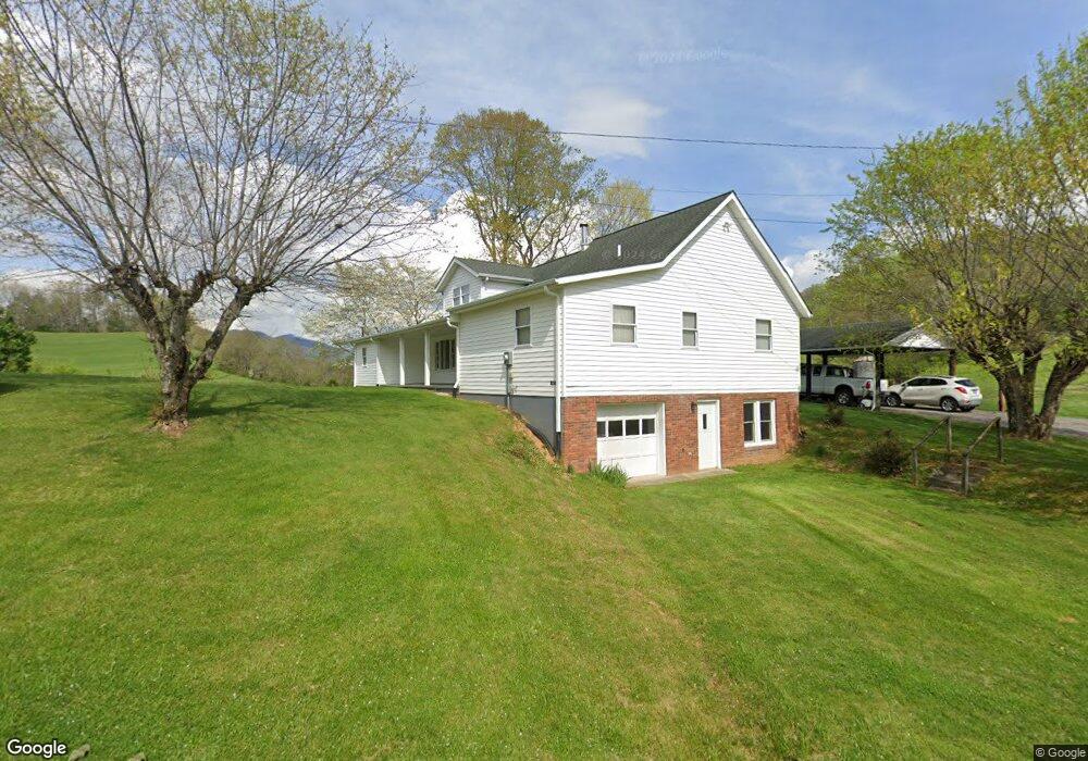 485 Phipps Creek Rd, Burnsville, NC 28714 - photo 1