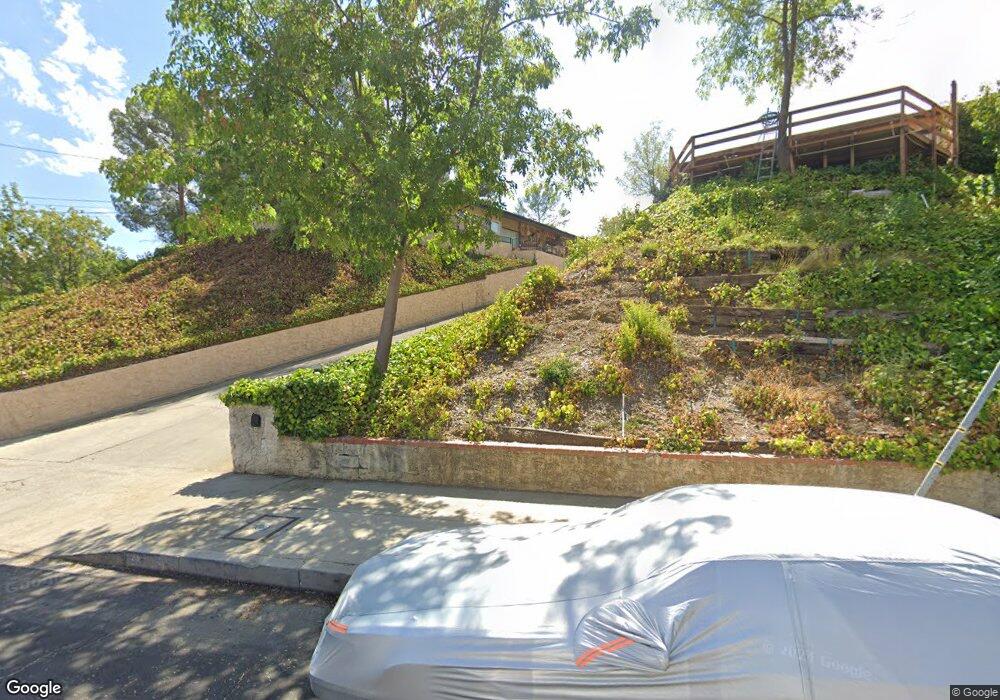 21760 Ybarra Rd, Woodland Hills, CA 91364 - photo 1