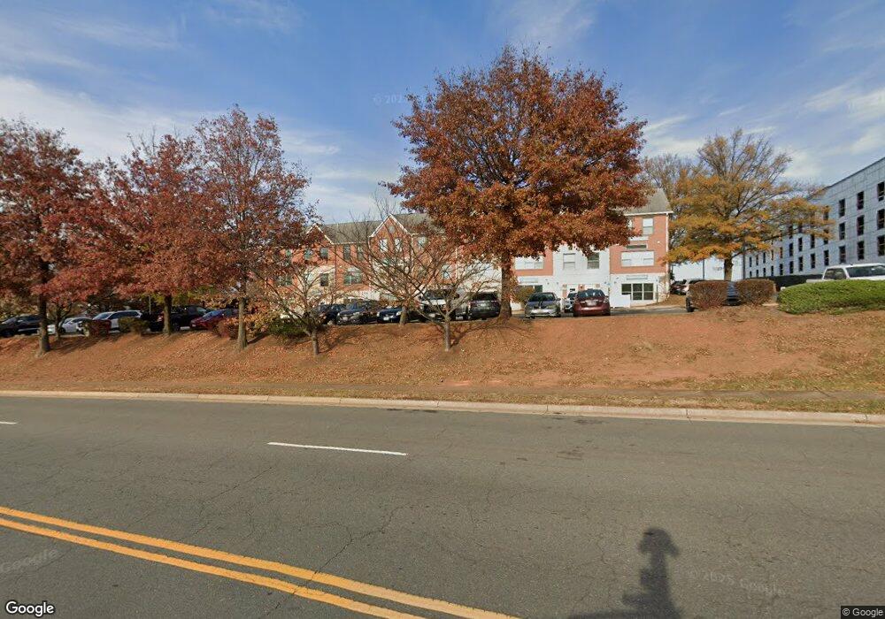 46400 Benedict Dr unit 211, Sterling, VA 20164 - photo 1