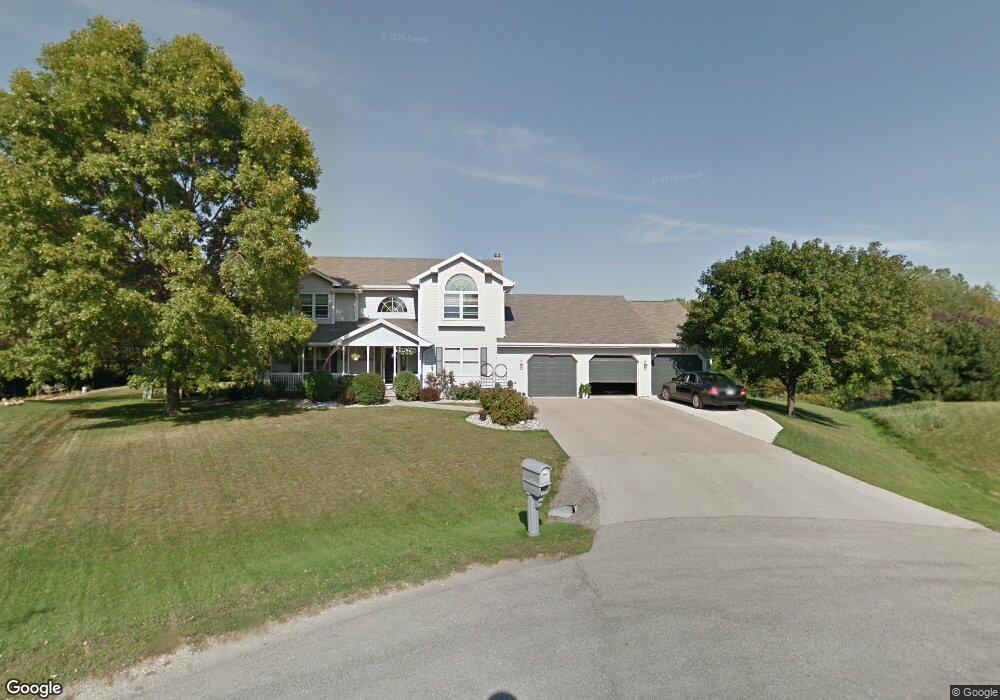 2760 Oakridge Ct, Appleton, WI 54915 - photo 1