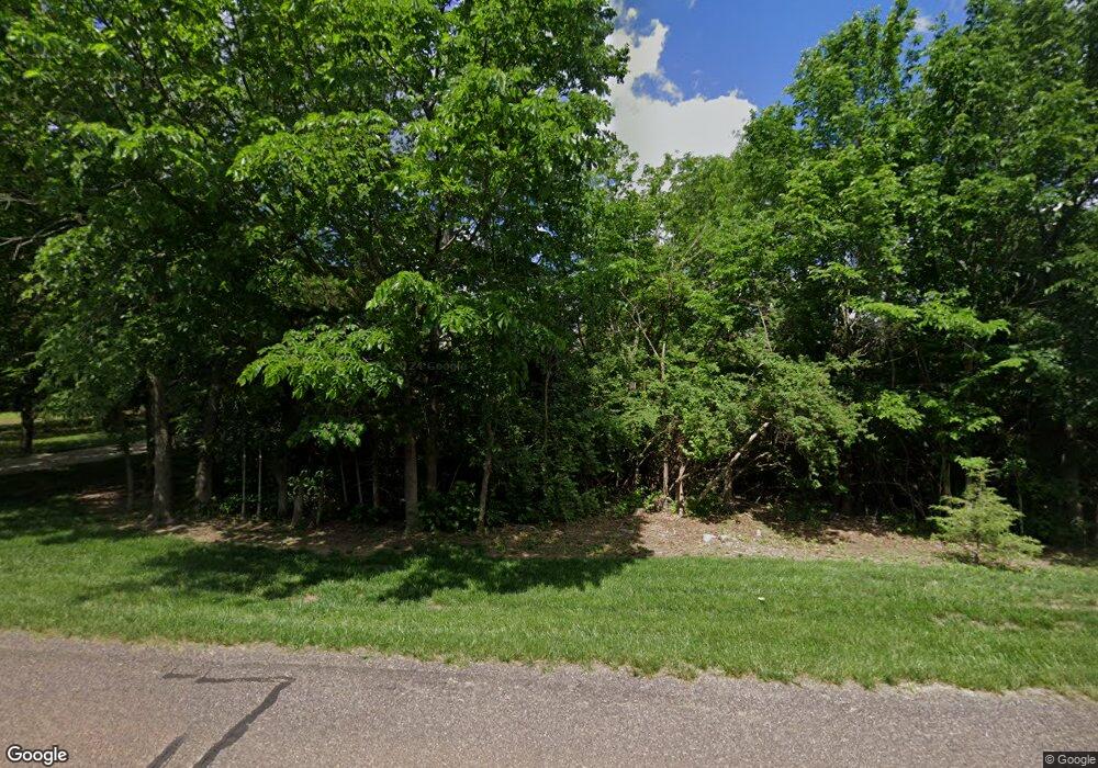 5643 SW Quail Run Ct, Topeka, KS 66610 - photo 1