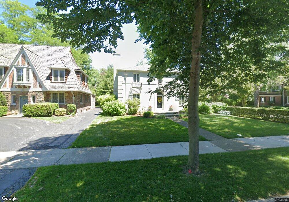 442 Lincoln Rd, Grosse Pointe, MI 48230 - photo 1