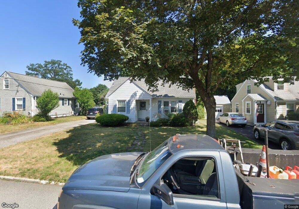 90 Cove St, Pawtucket, RI 02861 - photo 1