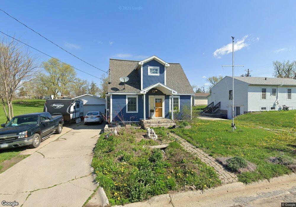 1108 N 3rd Ave W, Newton, IA 50208 - photo 1