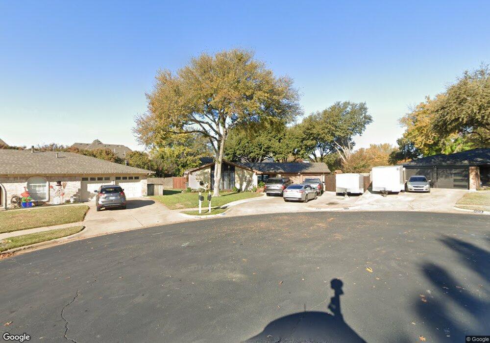 612 Womack Ct, Hurst, TX 76054 - photo 1