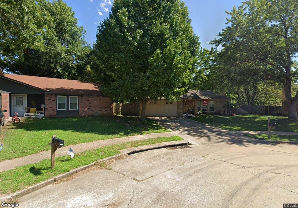 1102 W Vicksburg Ct, Broken Arrow, OK 74011 - photo 1