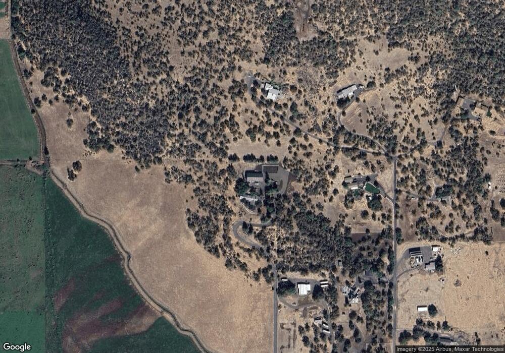 1380 W Linn Rd, Eagle Point, OR 97524 - photo 1