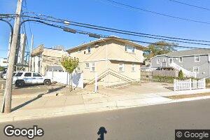 14 Nassau Ln Unit 2, Island Park, NY 11558