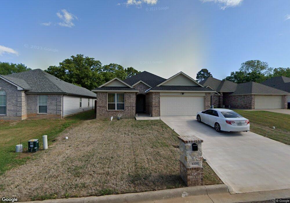 1225 Amsden Cir, Denison, TX 75020 - photo 1