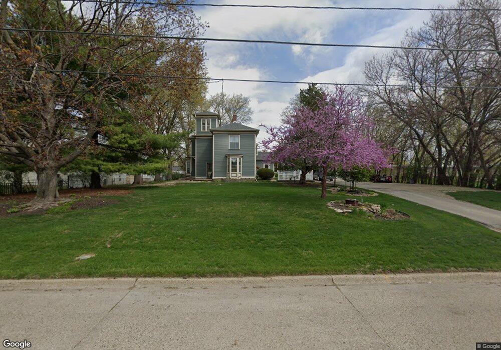 812 N 6th Ave E, Newton, IA 50208 - photo 1