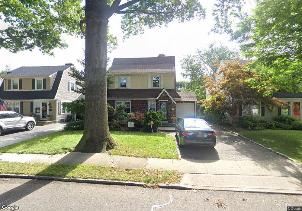 150 Argyle Rd, Garden City, NY 11530 - photo 1