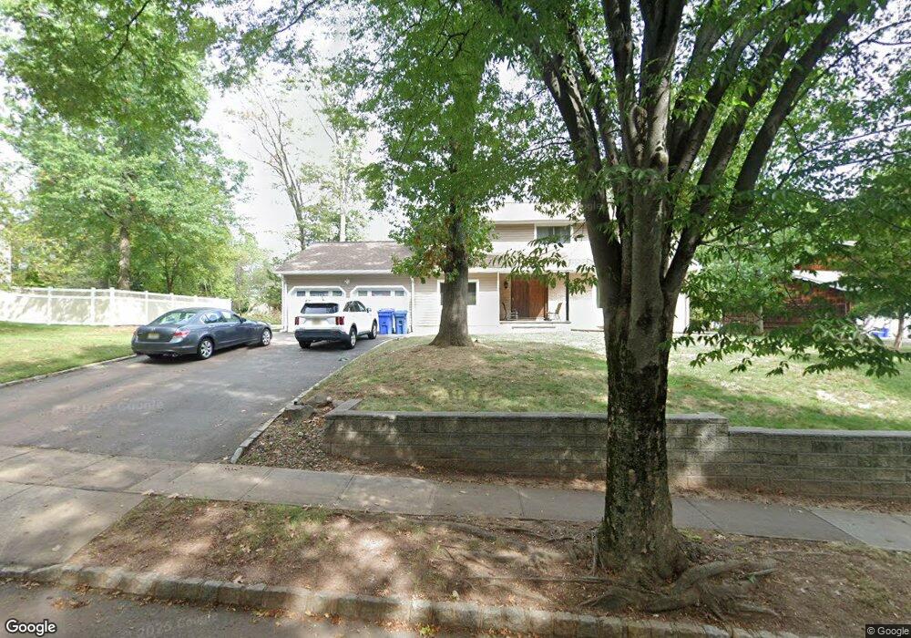 13 Woodlake Dr, Piscataway, NJ 08854 - photo 1