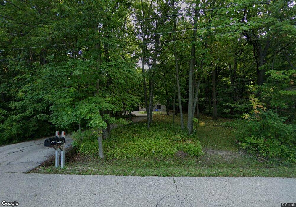 W148N7518 Woodland Dr, Menomonee Falls, WI 53051 - photo 1