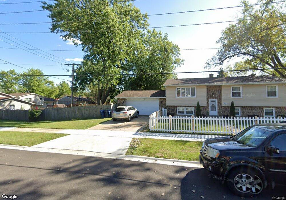 2821 University Ave, Waukegan, IL 60085 - photo 1