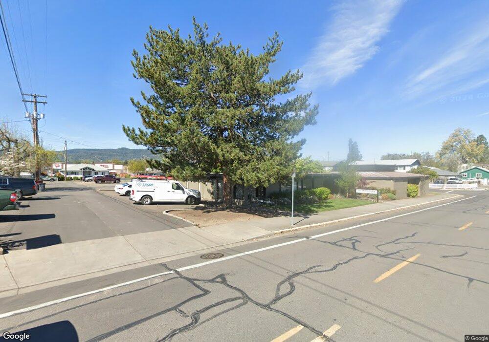 55 N 2nd St, Central Point, OR 97502 - photo 1