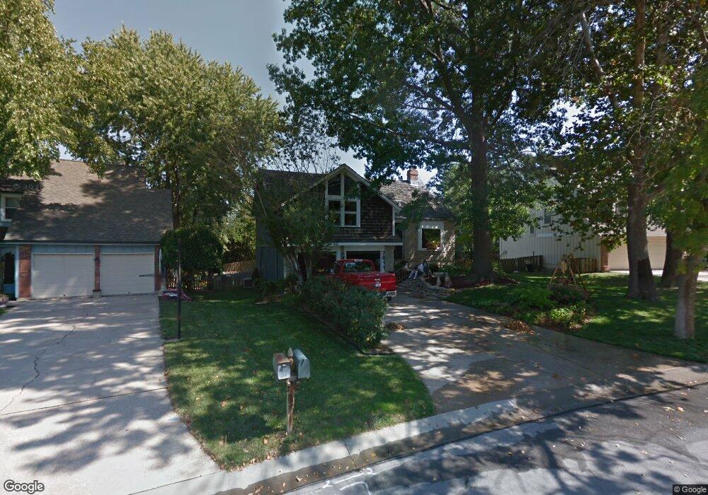 7811 Monrovia St, Shawnee, KS 66216 - photo 1