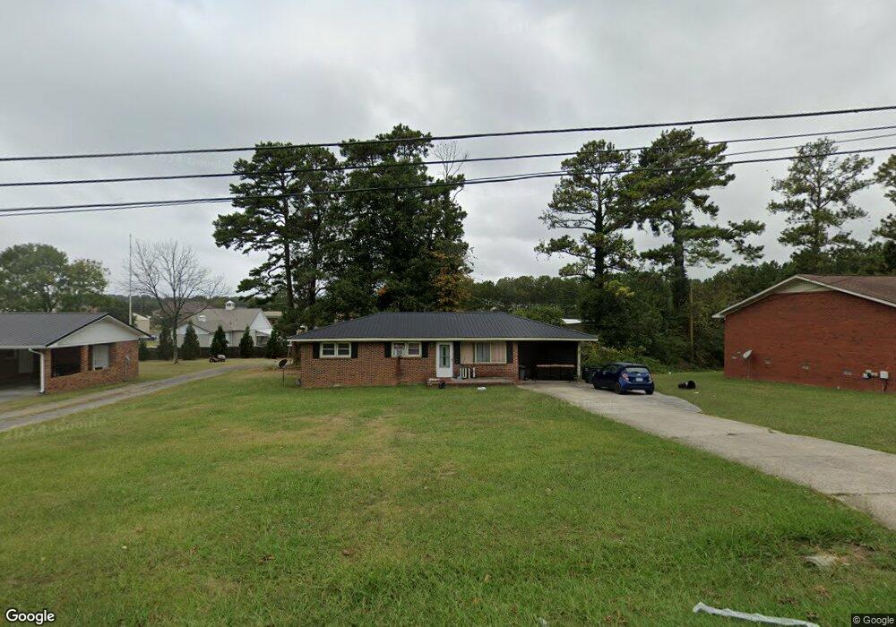 138 Columbus Cir NE, Calhoun, GA 30701 - photo 1