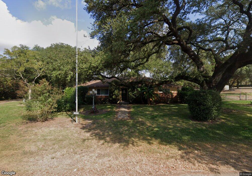 1822 Mills St, Waller, TX 77484 - photo 1