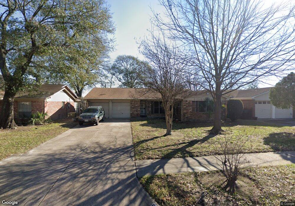 8910 Sunnywood Dr, Houston, TX 77088 - photo 1