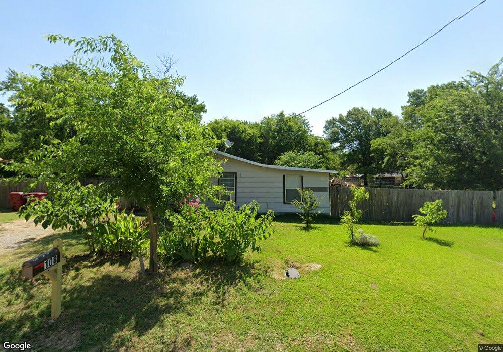 108 Reich St, Bonham, TX 75418 - photo 1