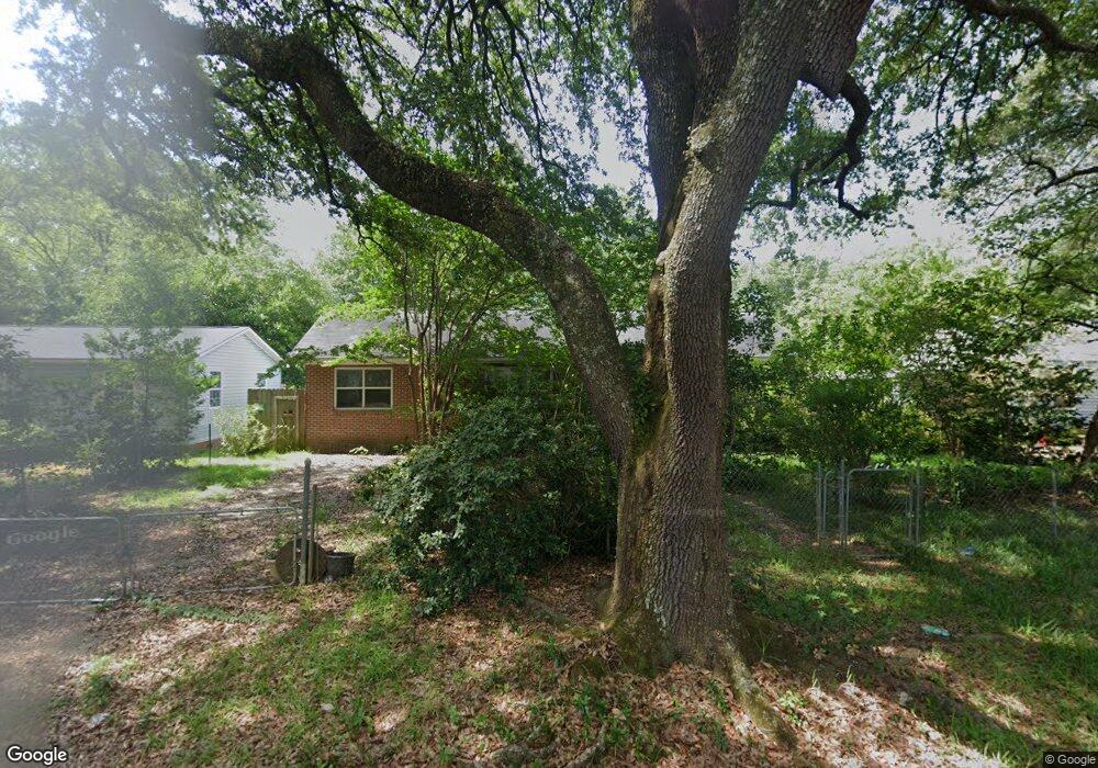 1404 W Highland Ave, Albany, GA 31707 - photo 1