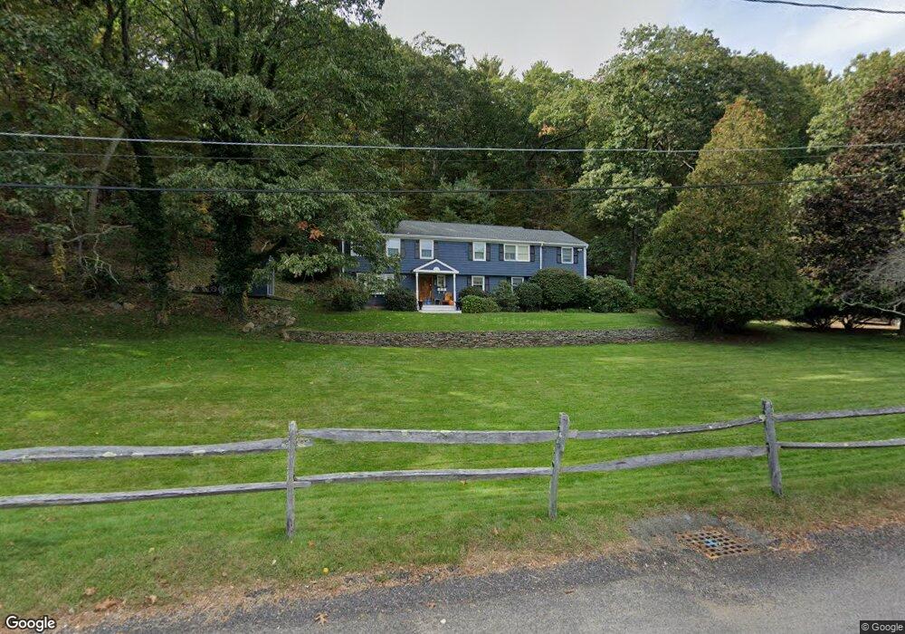 90 Drabbington Way, Weston, MA 02493 - photo 1