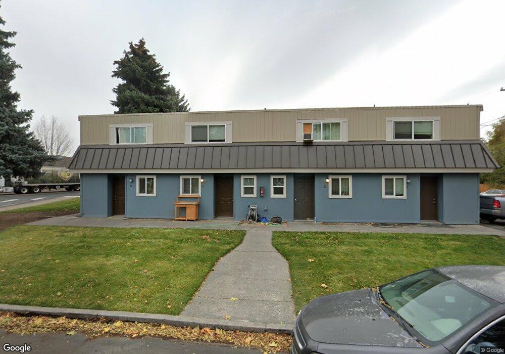 1025 SW Veterans Way, Redmond, OR 97756 - photo 1